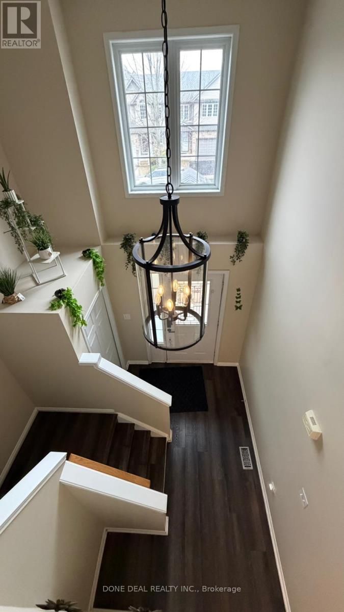 528 Virginia Creeper Street, Waterloo, Ontario  N2V 2W3 - Photo 4 - X12577186