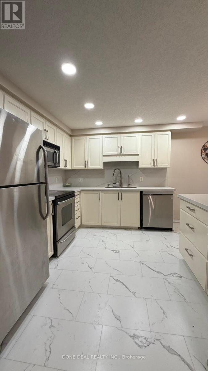 528 Virginia Creeper Street, Waterloo, Ontario  N2V 2W3 - Photo 7 - X12577186