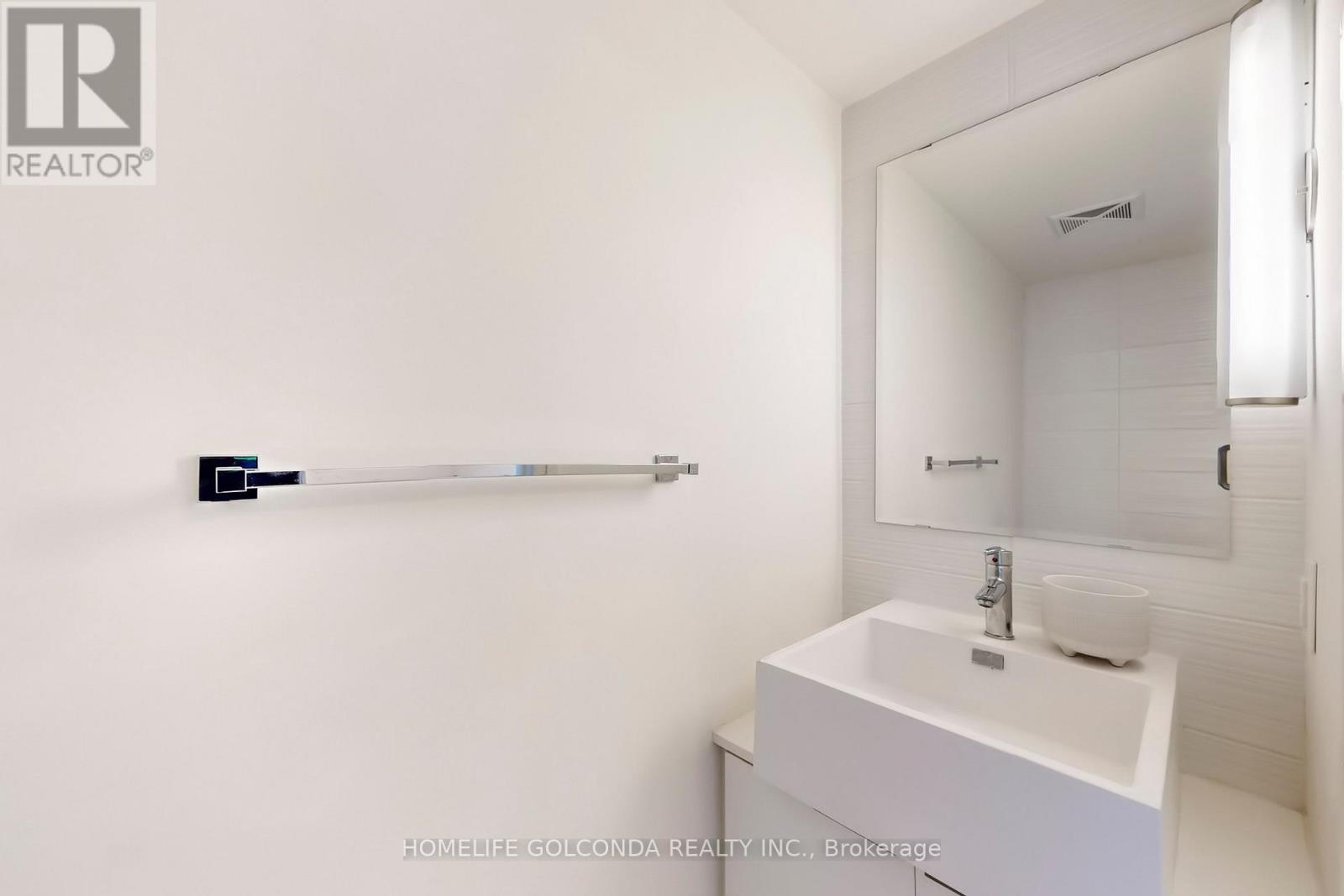 710 - 5 Hanna Avenue, Toronto, Ontario  M6K 0B3 - Photo 11 - C12577206