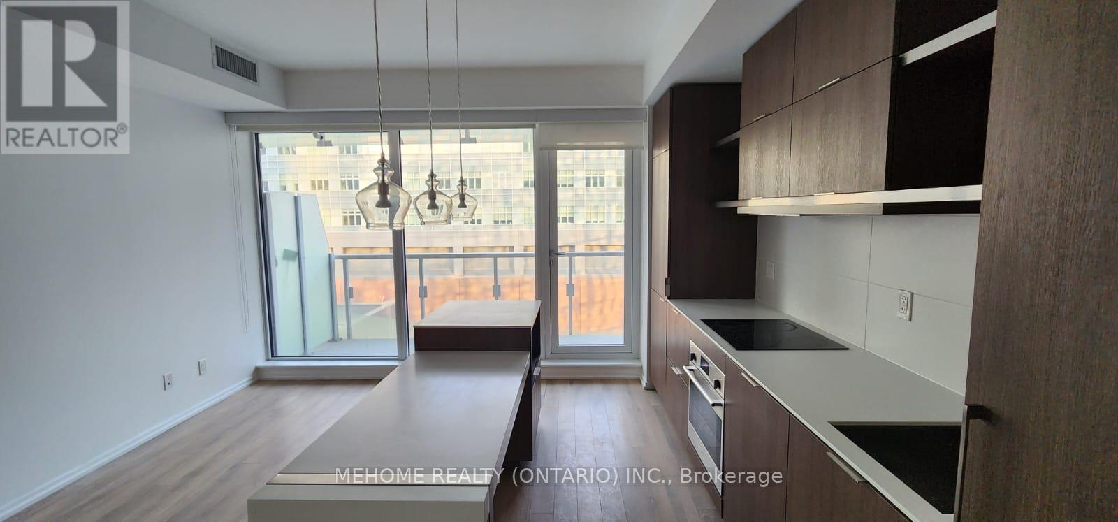 197 Yonge Street, Toronto, Ontario  M5B 0C4 - Photo 11 - C12577224