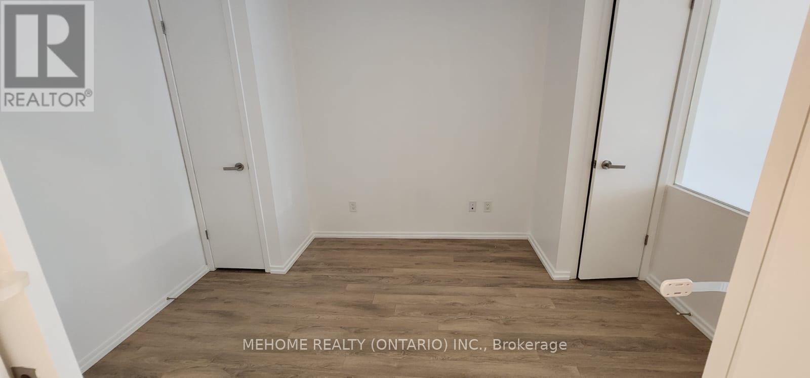 197 Yonge Street, Toronto, Ontario  M5B 0C4 - Photo 2 - C12577224