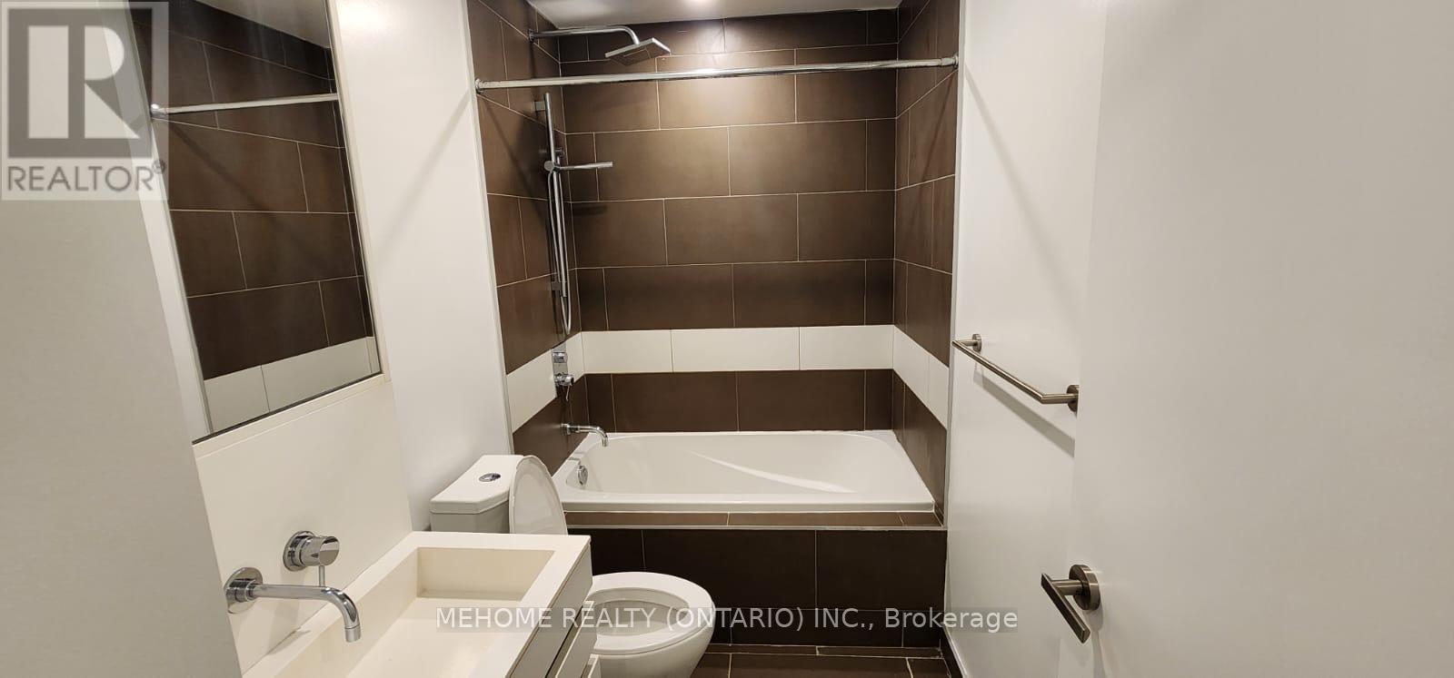 197 Yonge Street, Toronto, Ontario  M5B 0C4 - Photo 3 - C12577224