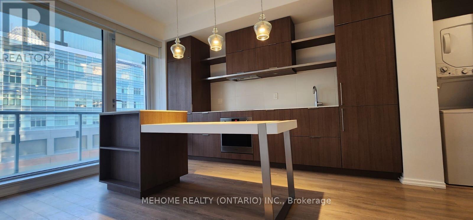 197 Yonge Street, Toronto, Ontario  M5B 0C4 - Photo 8 - C12577224