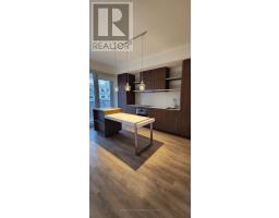 197 YONGE STREET-131;