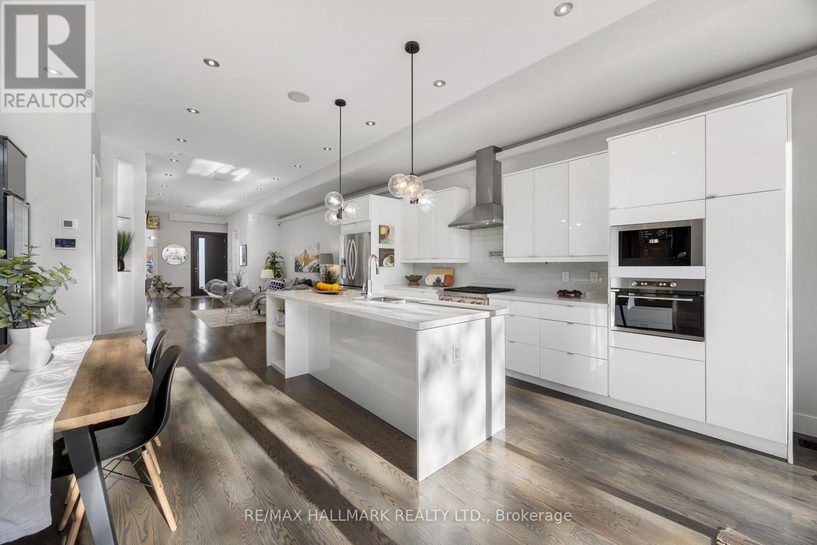 1549 Dundas Street E, Toronto, Ontario  M4L 1K6 - Photo 11 - E12577210