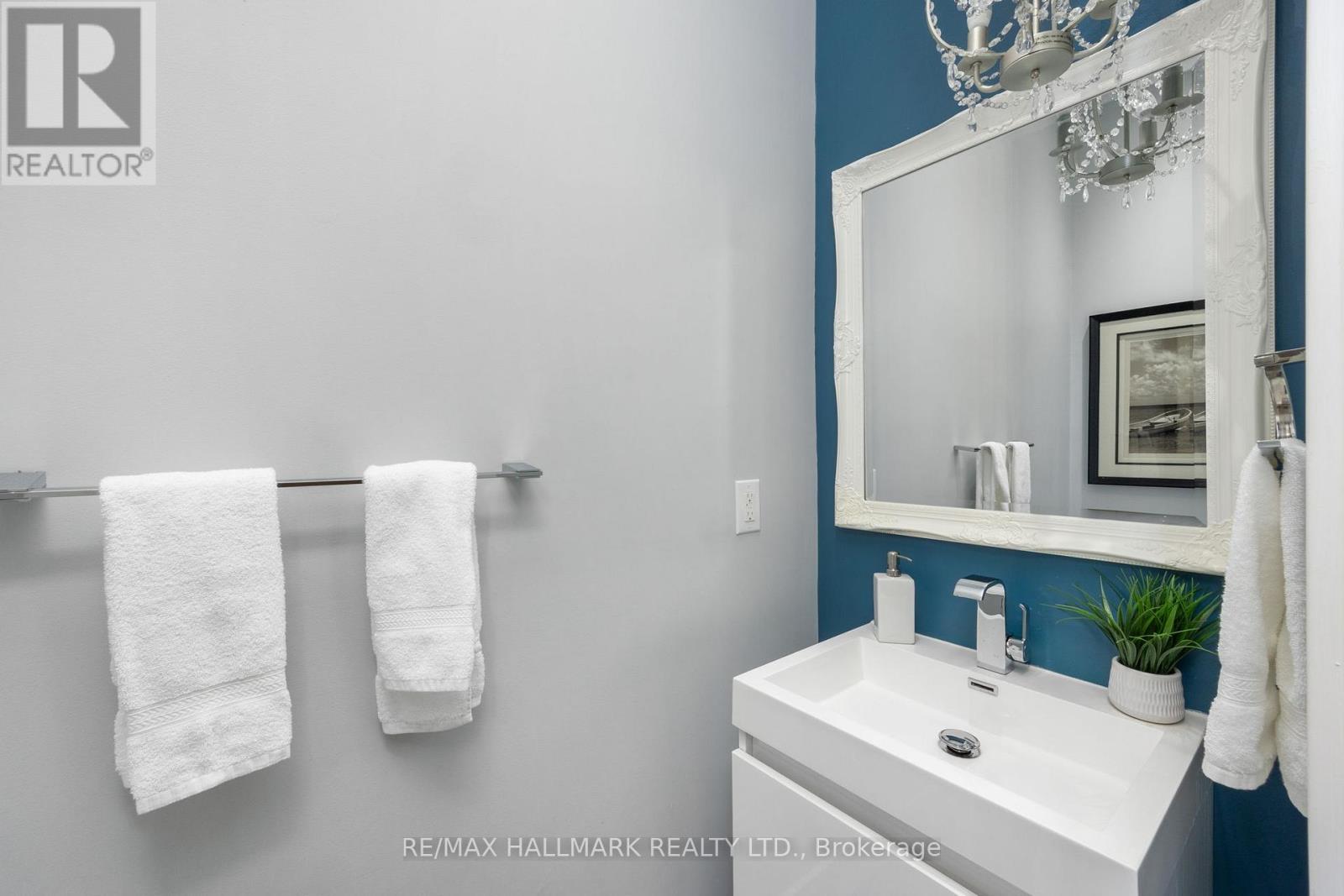 1549 Dundas Street E, Toronto, Ontario  M4L 1K6 - Photo 13 - E12577210