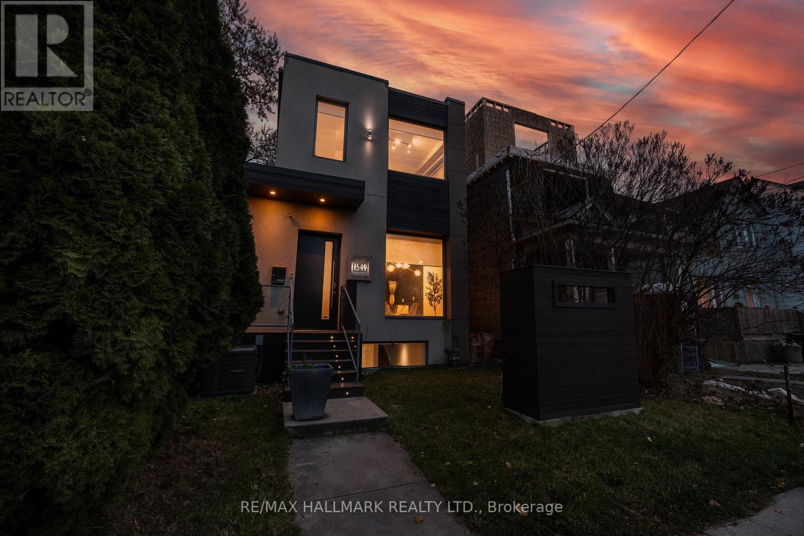 1549 Dundas Street E, Toronto, Ontario  M4L 1K6 - Photo 44 - E12577210