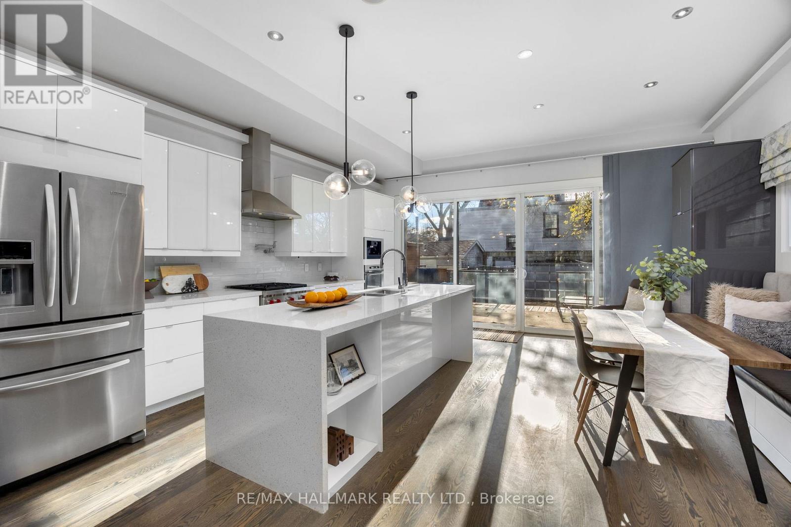 1549 Dundas Street E, Toronto, Ontario  M4L 1K6 - Photo 7 - E12577210