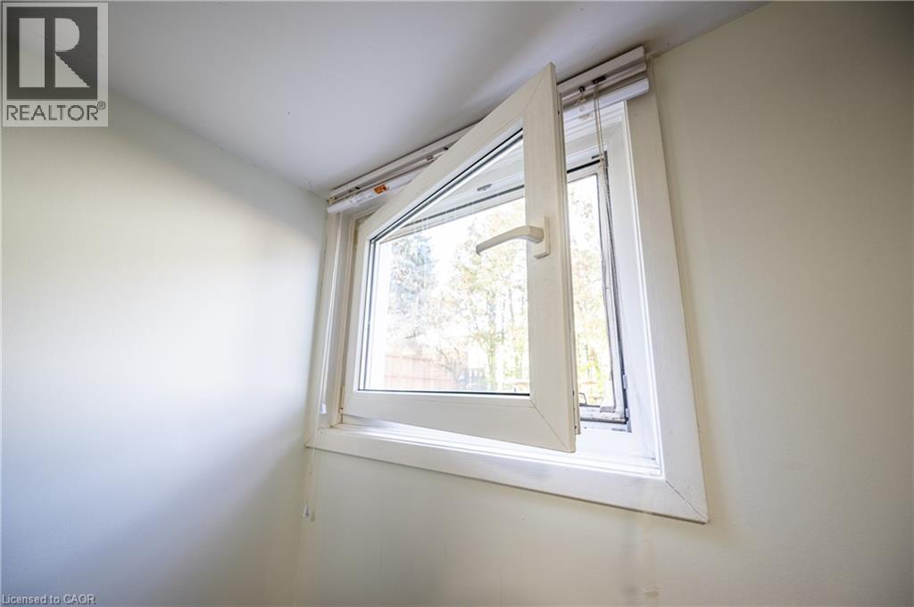 120 Marshall Street, Waterloo, Ontario  N2J 2T7 - Photo 33 - 40788097