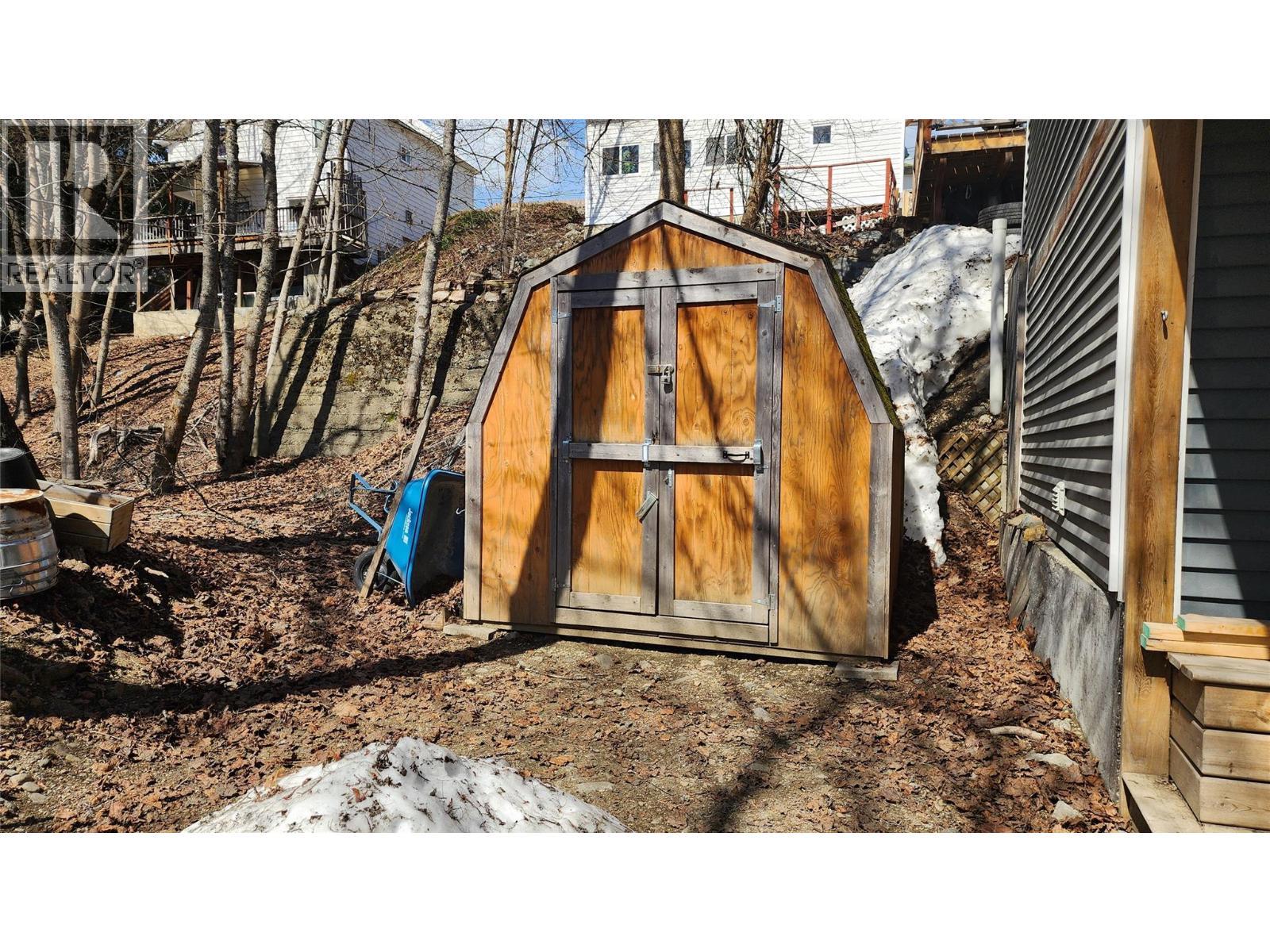 2165 Spokane Street, Rossland, British Columbia  V0G 1Y0 - Photo 25 - 10345005