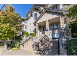 415 5438 198 STREET, Langley, British Columbia