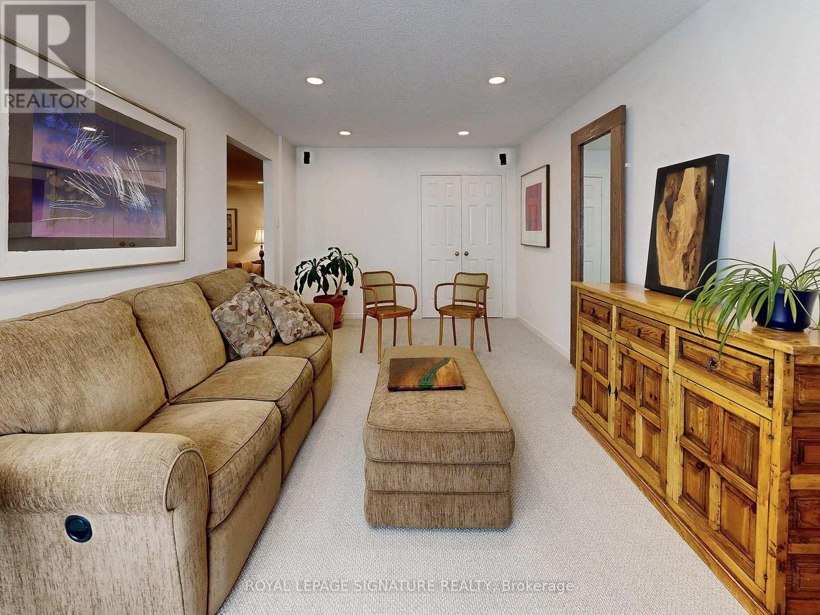 48 Millcroft Way, Vaughan, Ontario  L4J 6N9 - Photo 10 - N12518082