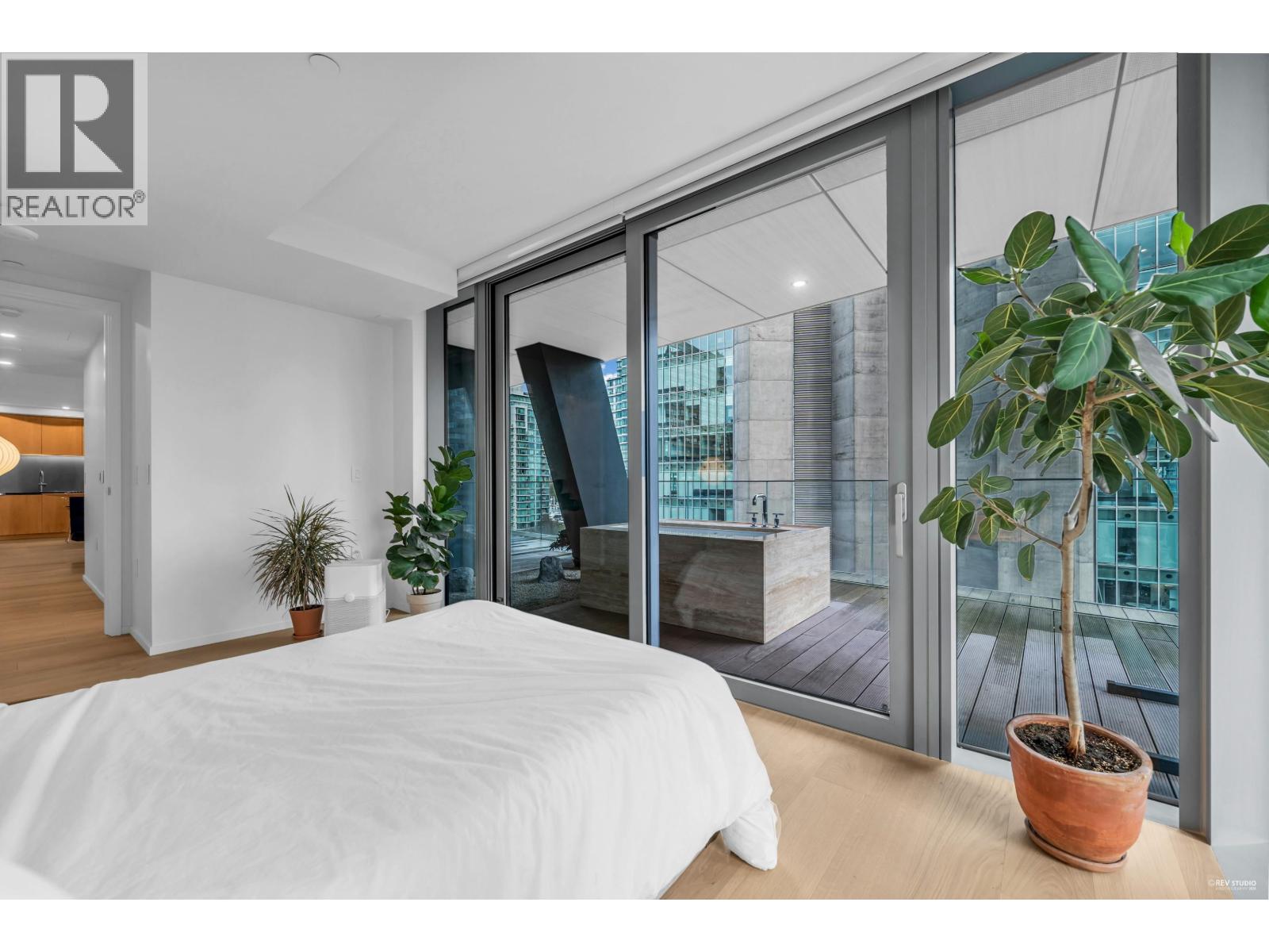 804 1568 Alberni Street, Vancouver, British Columbia  V6G 0E3 - Photo 10 - R3070108