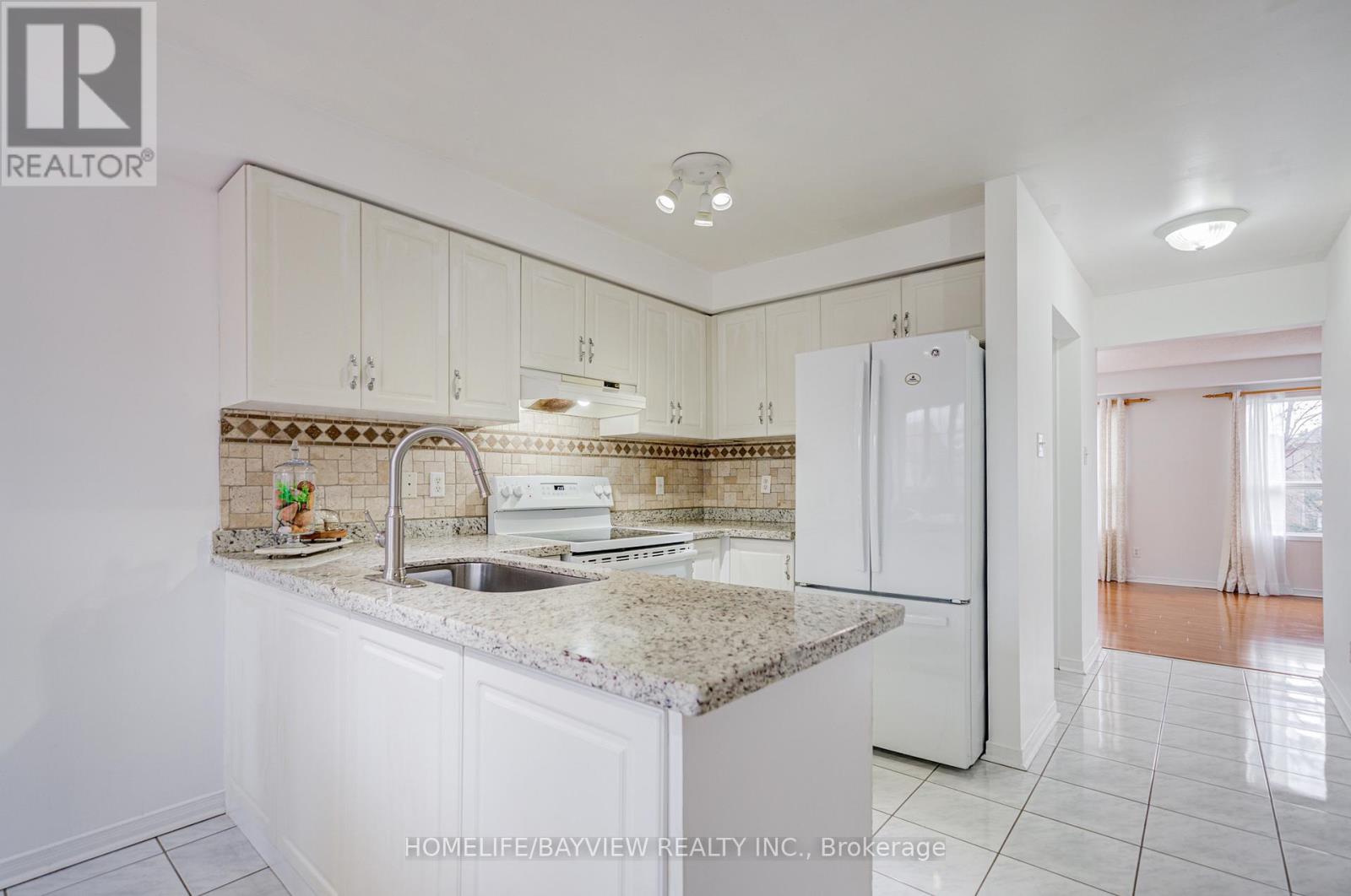 15 Bowler Street, Aurora, Ontario  L4G 7J2 - Photo 10 - N12577198