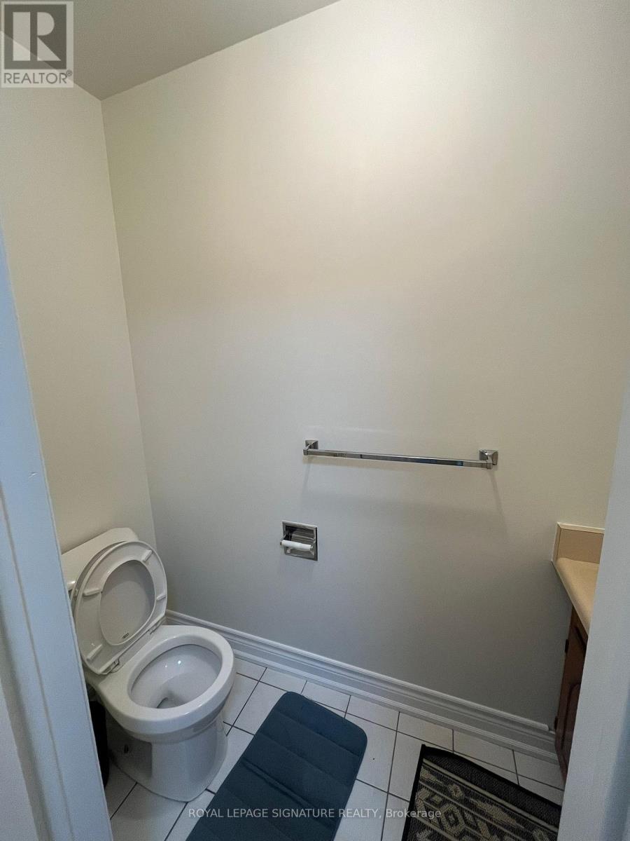 Main - 327 Evergreen Crescent, Oakville, Ontario  L6H 4T7 - Photo 13 - W12577208