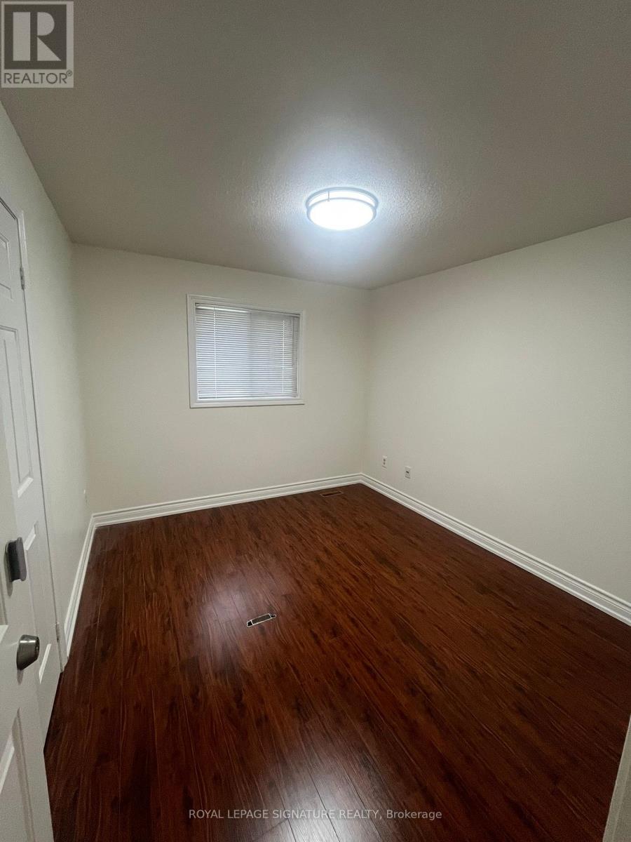 Main - 327 Evergreen Crescent, Oakville, Ontario  L6H 4T7 - Photo 7 - W12577208