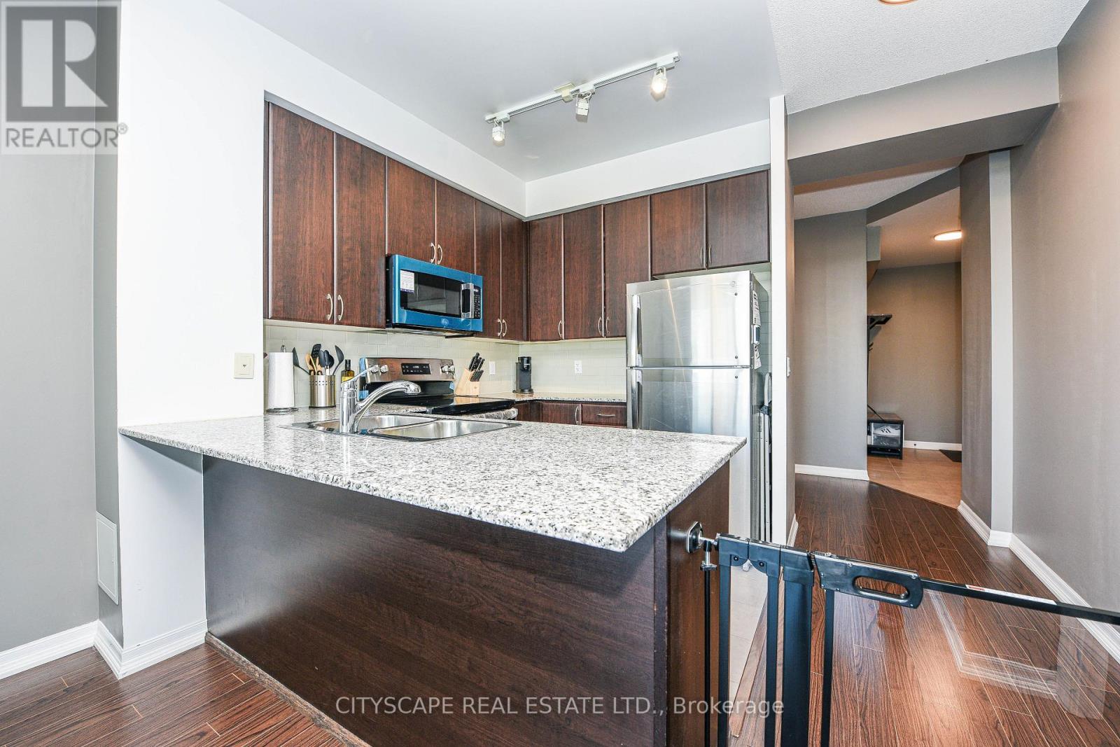 906 - 225 Webb Drive, Mississauga, Ontario  L5B 4P2 - Photo 18 - W12577236