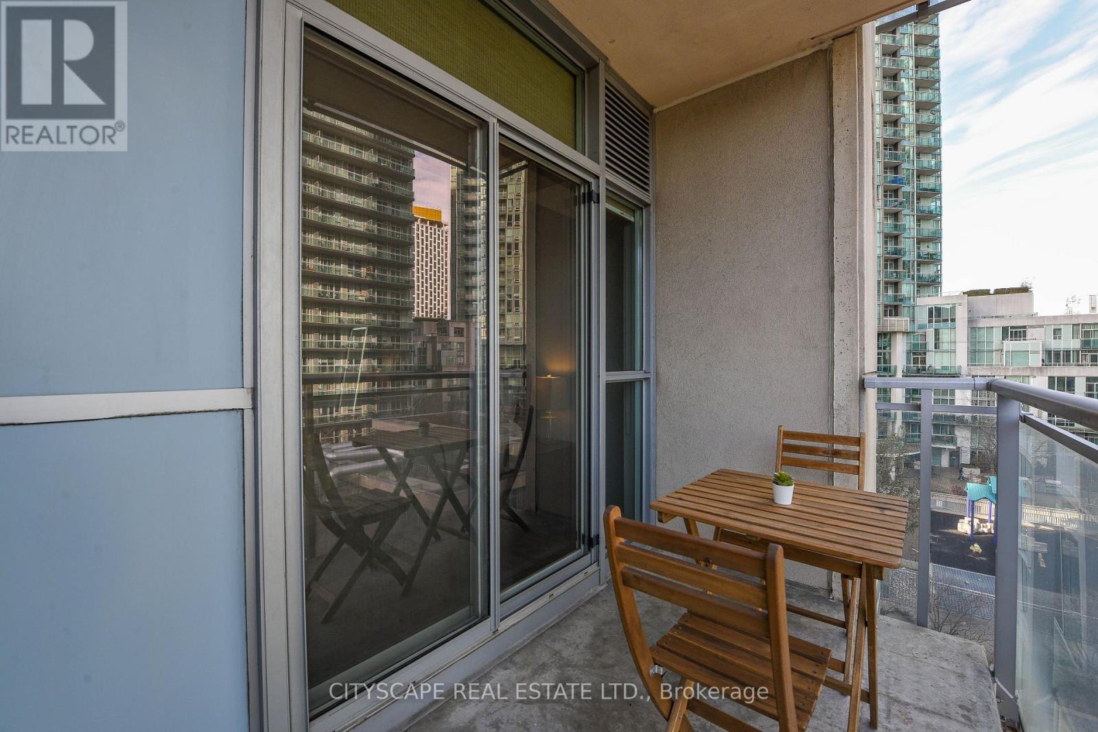 906 - 225 Webb Drive, Mississauga, Ontario  L5B 4P2 - Photo 28 - W12577236