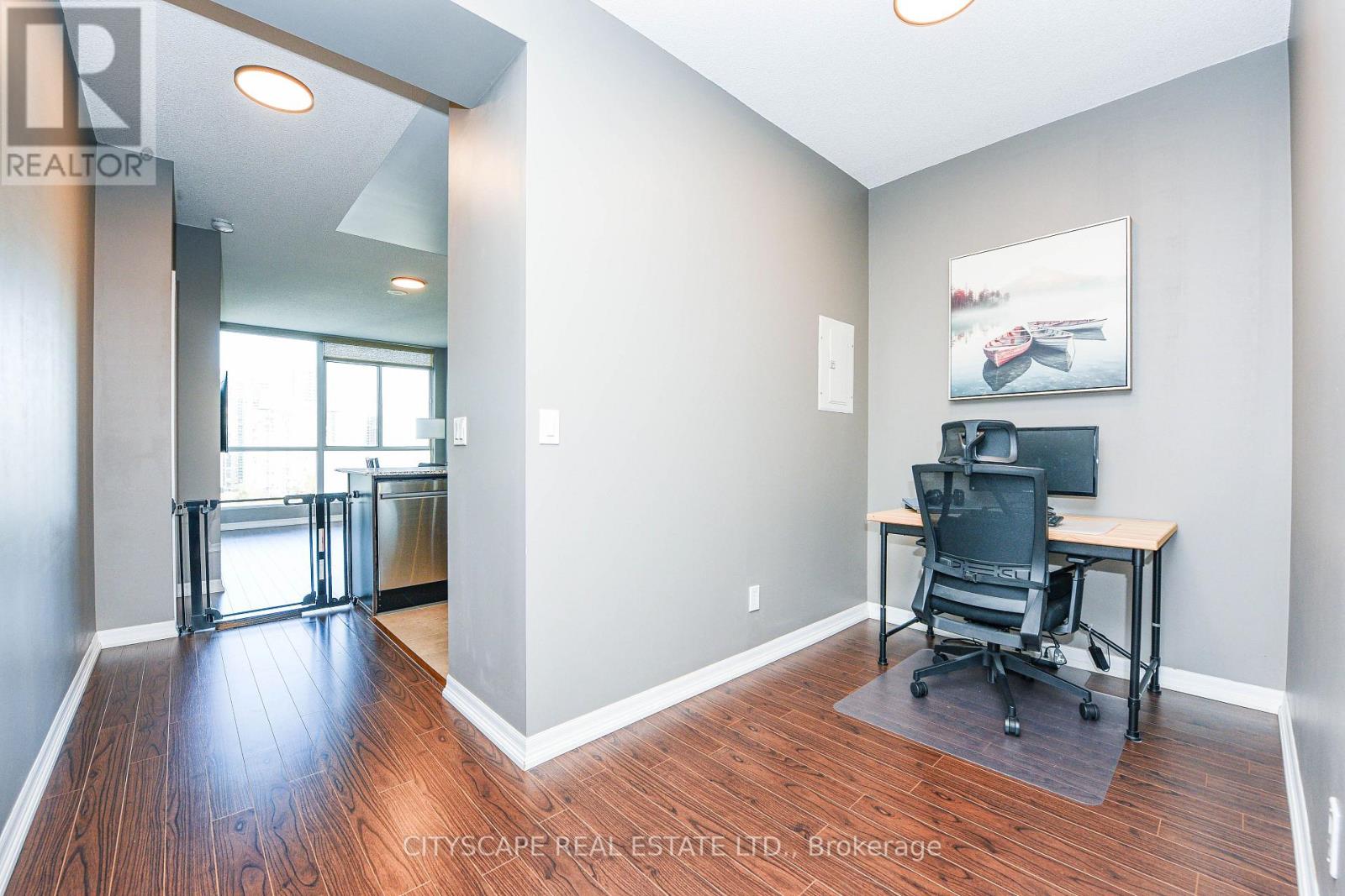 906 - 225 Webb Drive, Mississauga, Ontario  L5B 4P2 - Photo 8 - W12577236