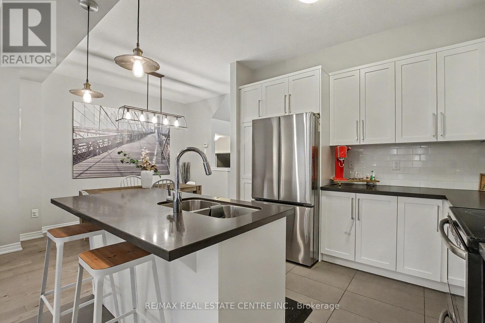 4 - 215 Dundas Street E, Hamilton, Ontario  L8B 0X2 - Photo 10 - X12577214