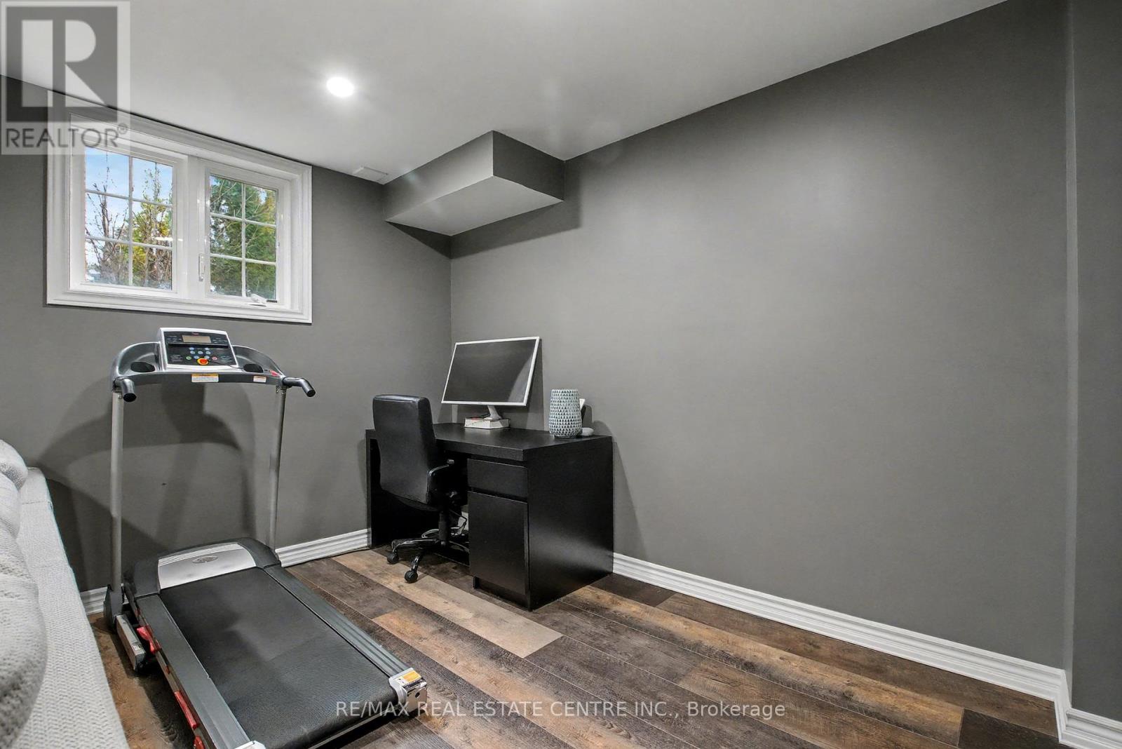 4 - 215 Dundas Street E, Hamilton, Ontario  L8B 0X2 - Photo 34 - X12577214