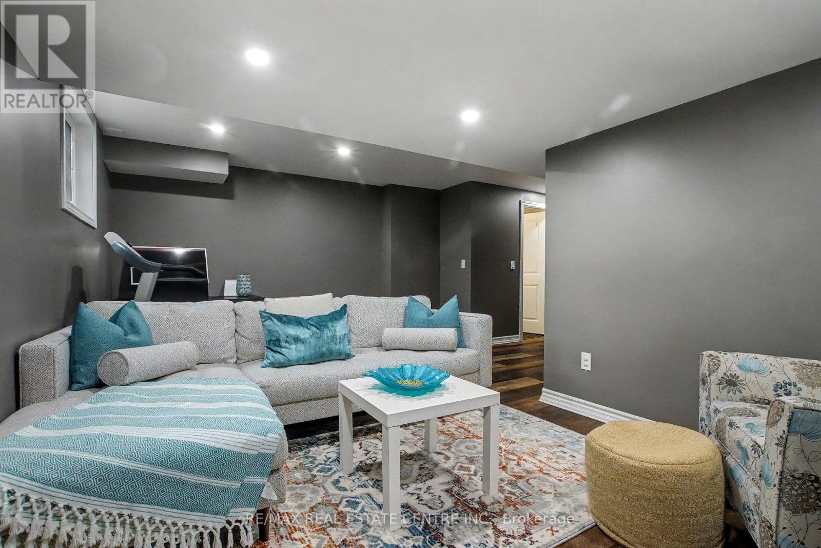 4 - 215 Dundas Street E, Hamilton, Ontario  L8B 0X2 - Photo 36 - X12577214