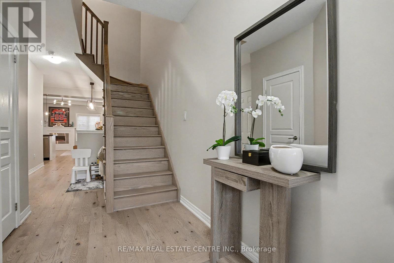 4 - 215 Dundas Street E, Hamilton, Ontario  L8B 0X2 - Photo 4 - X12577214