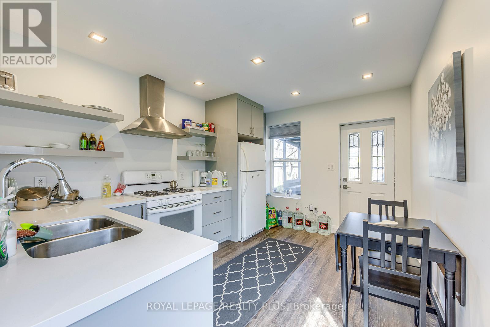 247 Robert Street, Hamilton, Ontario  L8L 2R2 - Photo 11 - X12577252