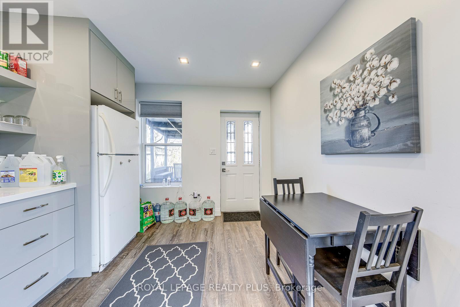 247 Robert Street, Hamilton, Ontario  L8L 2R2 - Photo 13 - X12577252