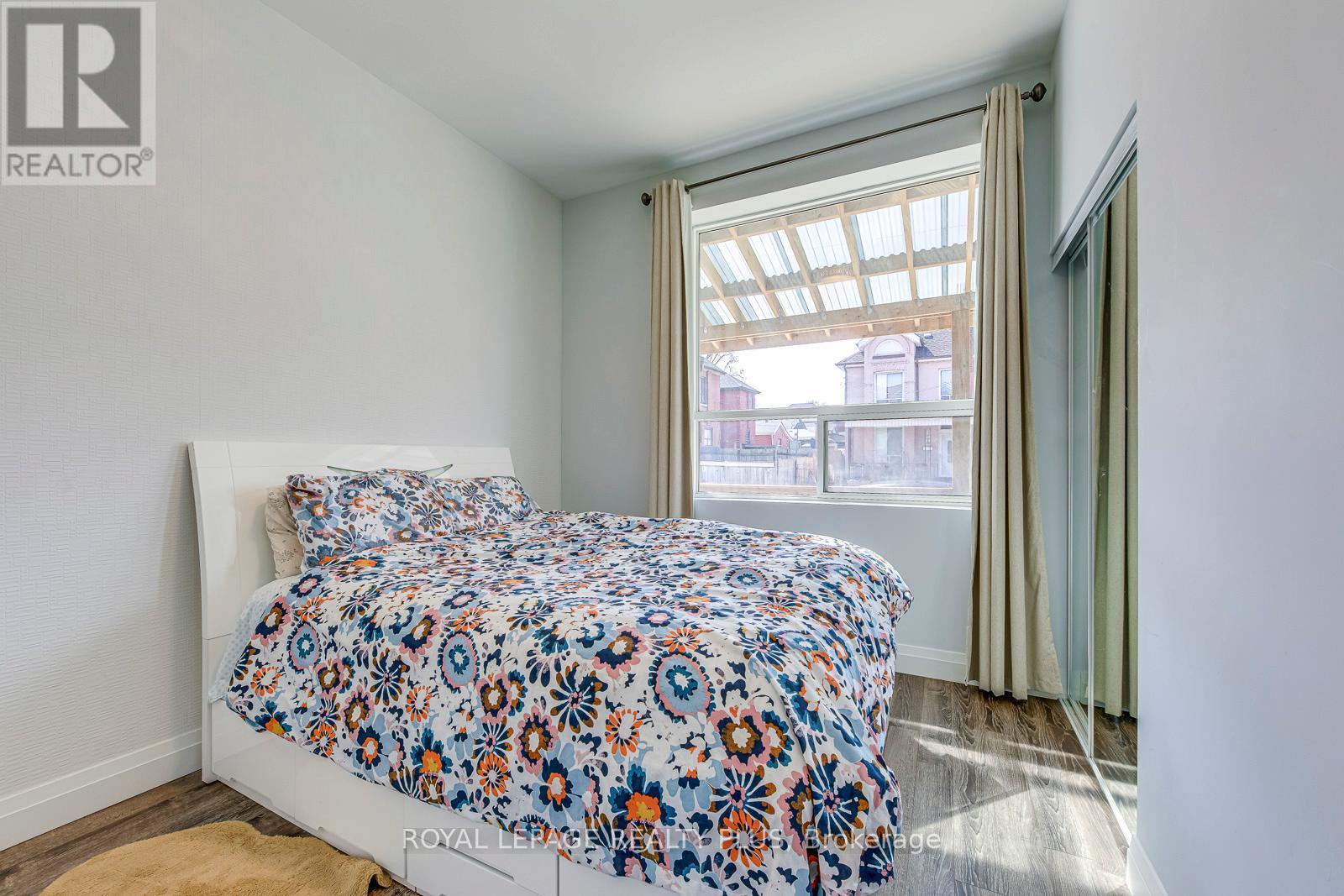 247 Robert Street, Hamilton, Ontario  L8L 2R2 - Photo 16 - X12577252