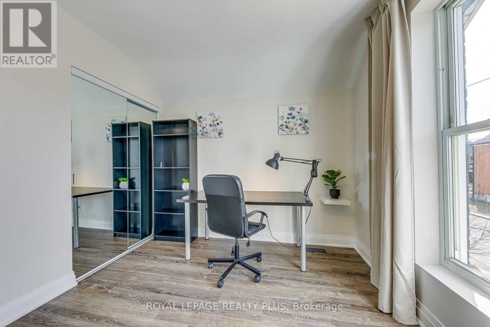 247 Robert Street, Hamilton, Ontario  L8L 2R2 - Photo 30 - X12577252