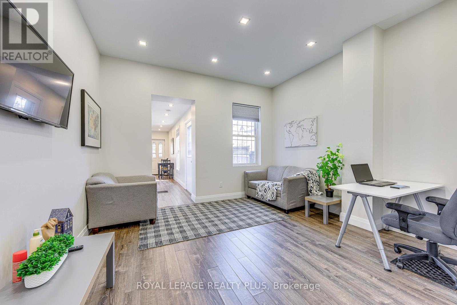 247 Robert Street, Hamilton, Ontario  L8L 2R2 - Photo 8 - X12577252