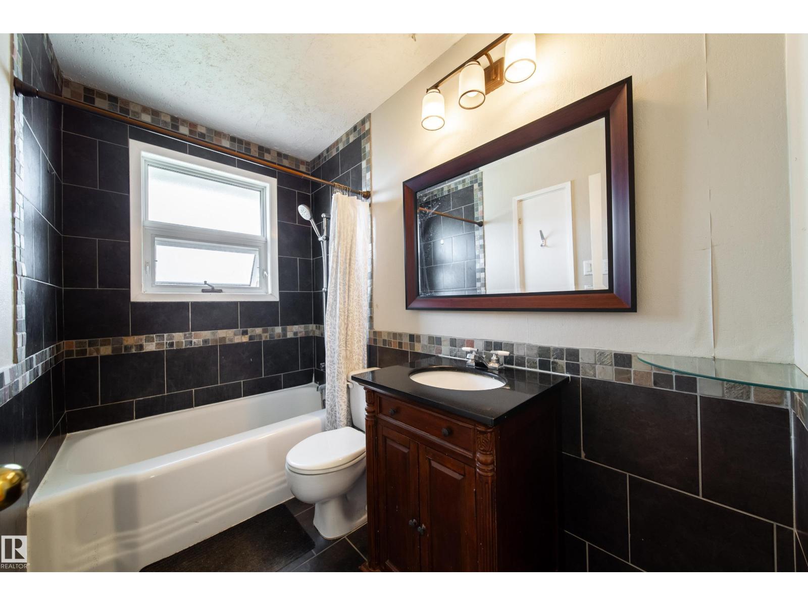 7135 87 St Nw, Edmonton, Alberta  T6C 3G1 - Photo 21 - E4461466