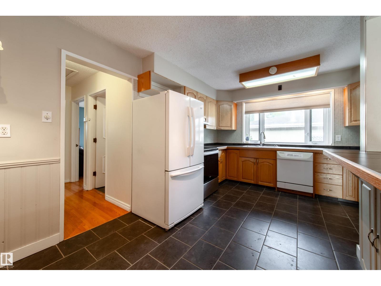 7135 87 St Nw, Edmonton, Alberta  T6C 3G1 - Photo 15 - E4461466