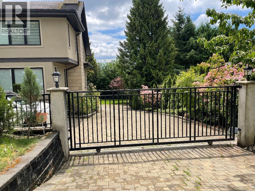 275 E OSBORNE ROAD, north vancouver, British Columbia