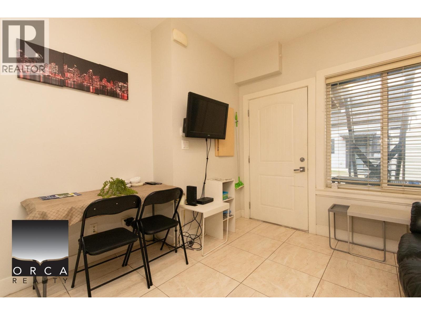 Suite-3351 Wellington Avenue, Vancouver, British Columbia  V5R 4Y3 - Photo 3 - R3070217