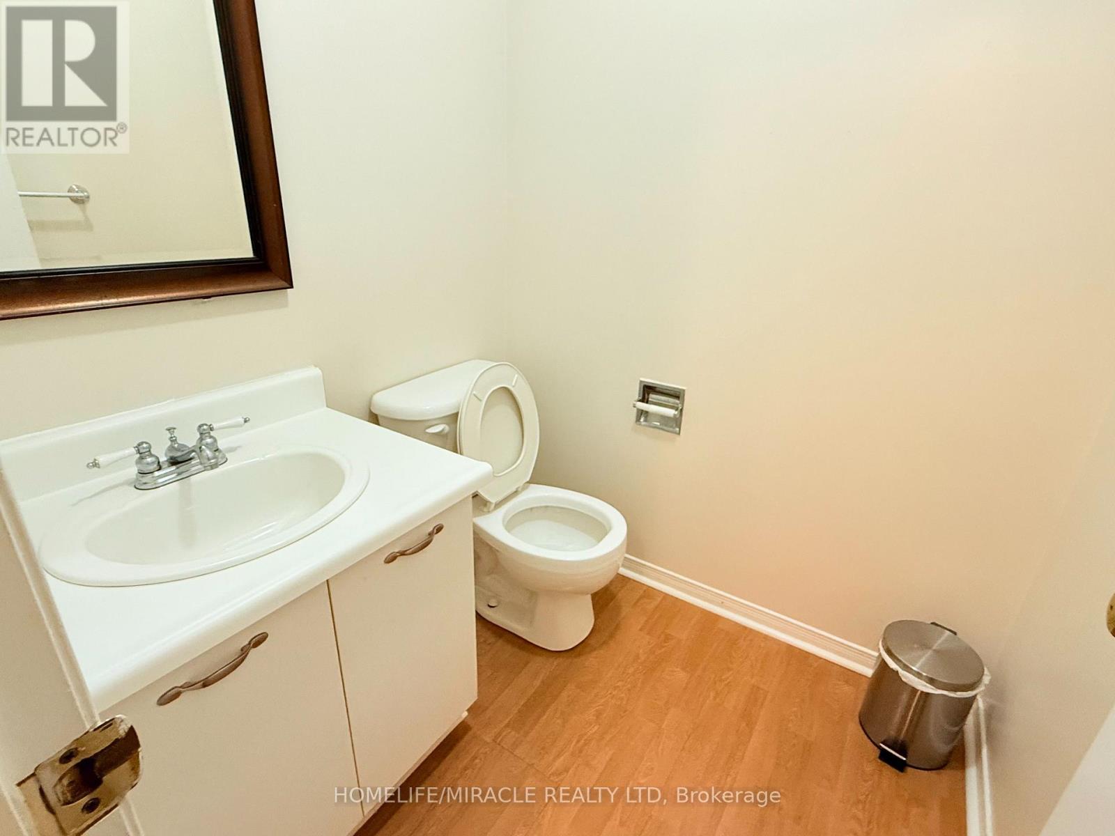 338 Sheffield Crt Crescent, Oshawa, Ontario  L1J 8J3 - Photo 9 - E12577262