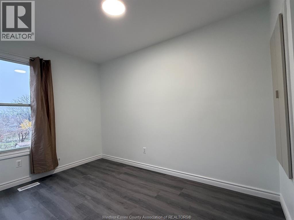 941 Cataraqui, Windsor, Ontario  N9A 3P7 - Photo 24 - 25028440