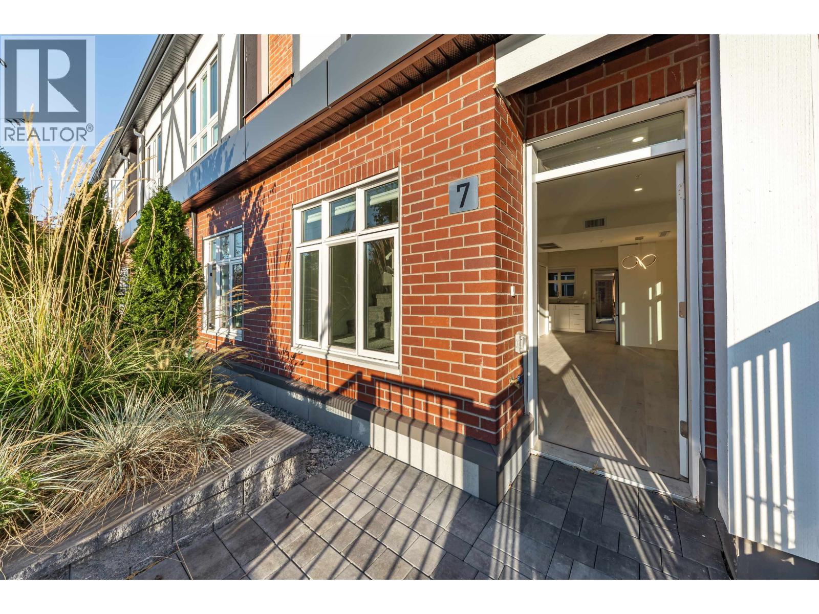 7 6988 Griffiths Avenue, Burnaby, British Columbia  V5E 0C7 - Photo 9 - R3070127