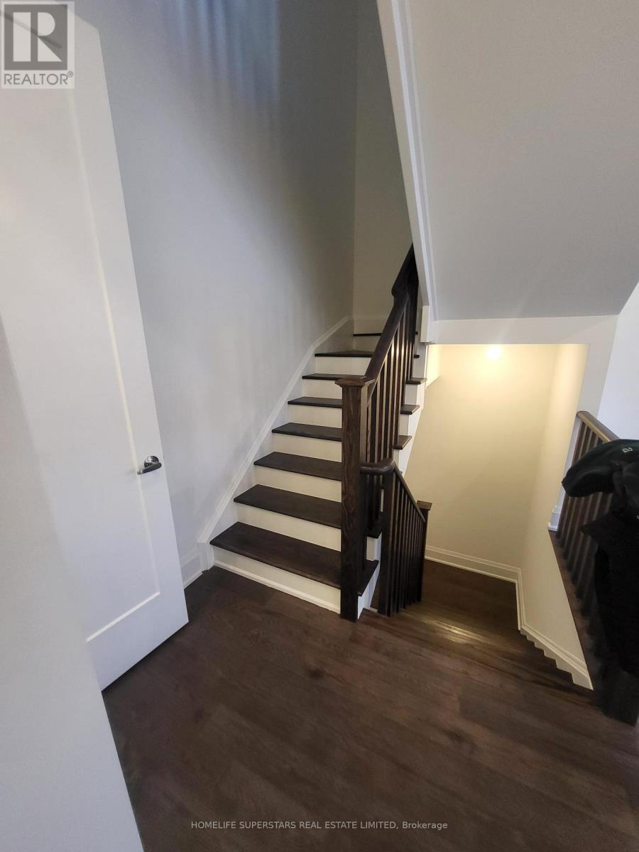 3321 Taha Gardens, Oakville, Ontario  L6M 5S1 - Photo 6 - W12577274