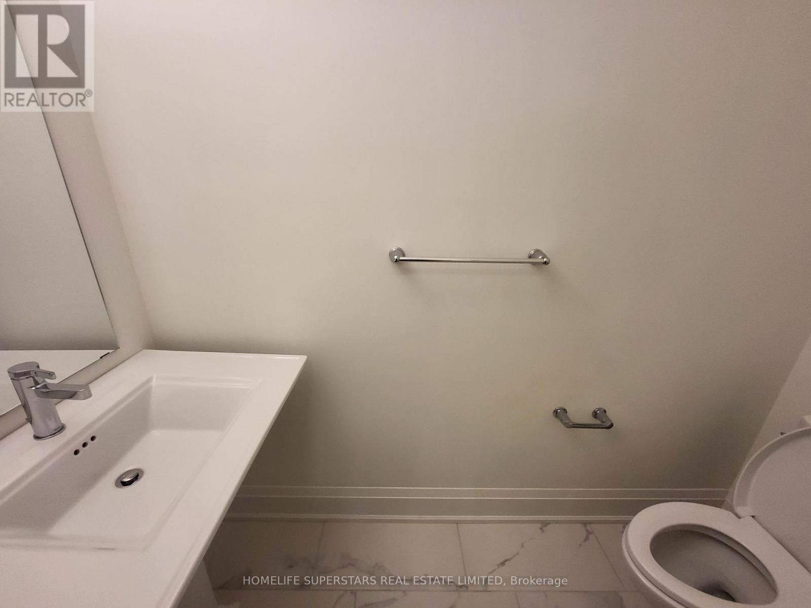 3321 Taha Gardens, Oakville, Ontario  L6M 5S1 - Photo 7 - W12577274