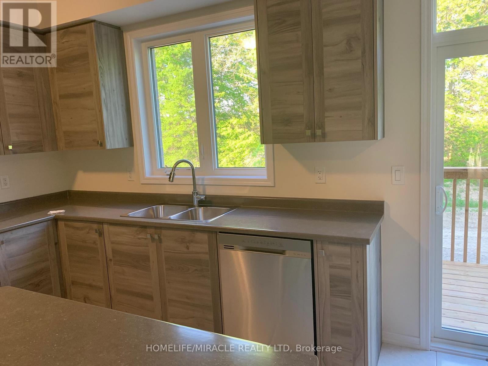 7844 Odell Crescent, Niagara Falls, Ontario  L2H 3R6 - Photo 13 - X12577258