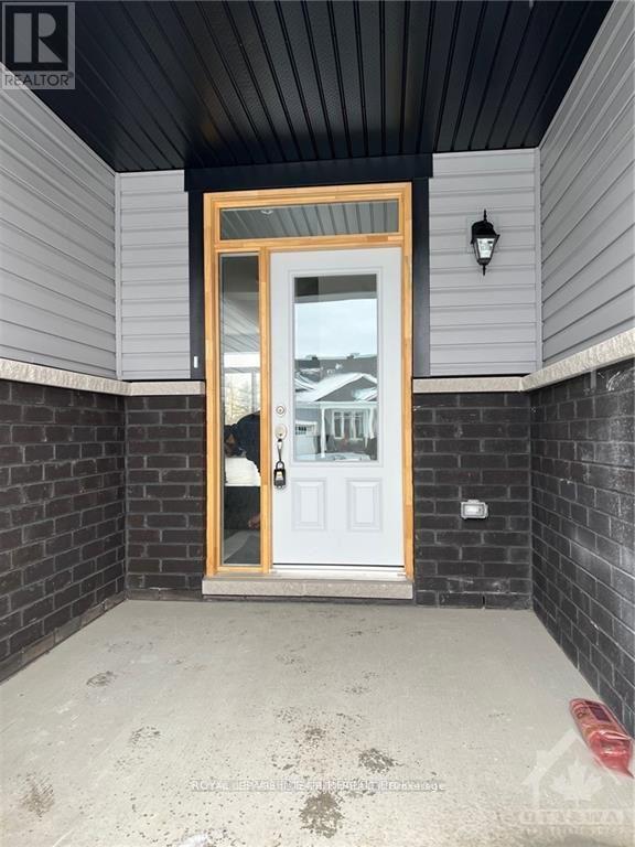 104 Patchell Place, North Grenville, Ontario  K0J 1J0 - Photo 2 - X12577284