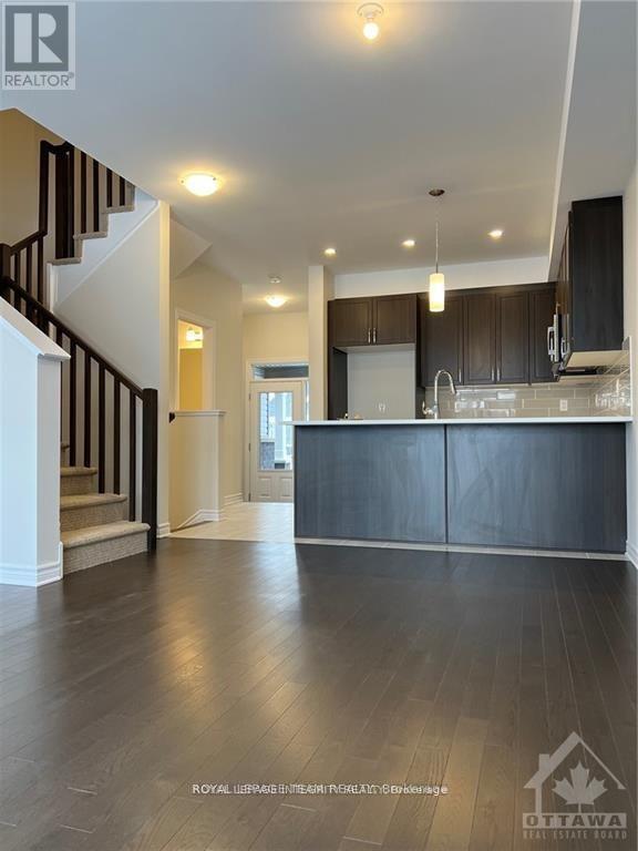 104 Patchell Place, North Grenville, Ontario  K0J 1J0 - Photo 4 - X12577284