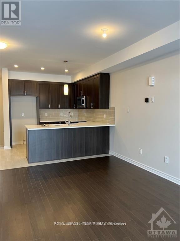 104 Patchell Place, North Grenville, Ontario  K0J 1J0 - Photo 5 - X12577284