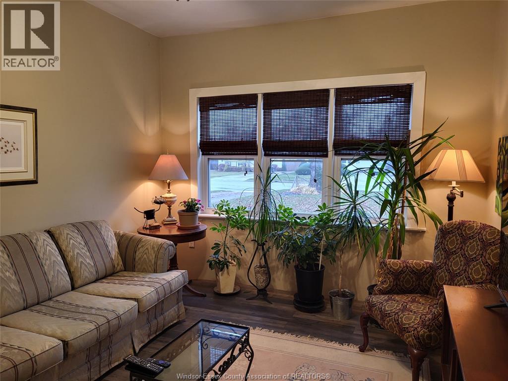 263 Delaware Avenue, Chatham, Ontario  N7L 2W7 - Photo 9 - 25030524