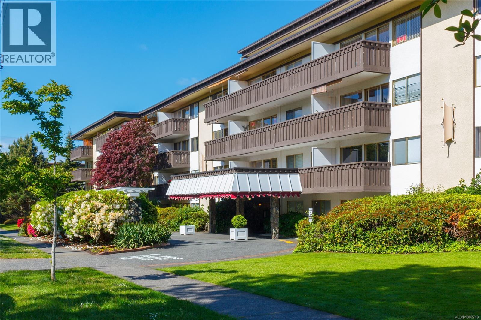 118 964 Heywood Ave, Victoria, British Columbia