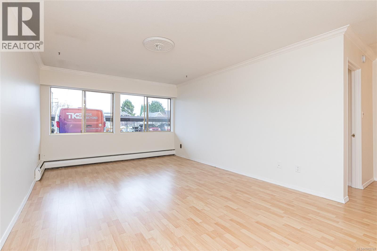 118 964 Heywood Ave, Victoria, British Columbia  V8V 2Y5 - Photo 3 - 1002748