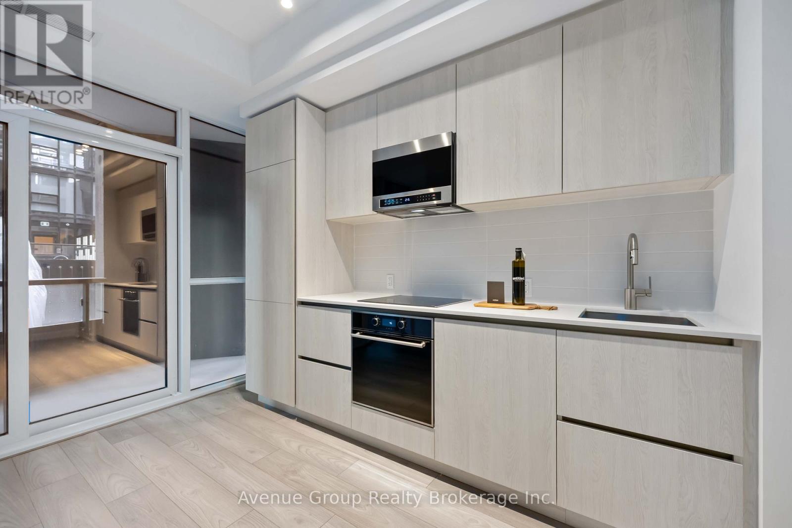 210 - 110 Broadway Avenue, Toronto, Ontario  M4P 1V7 - Photo 11 - C12577280