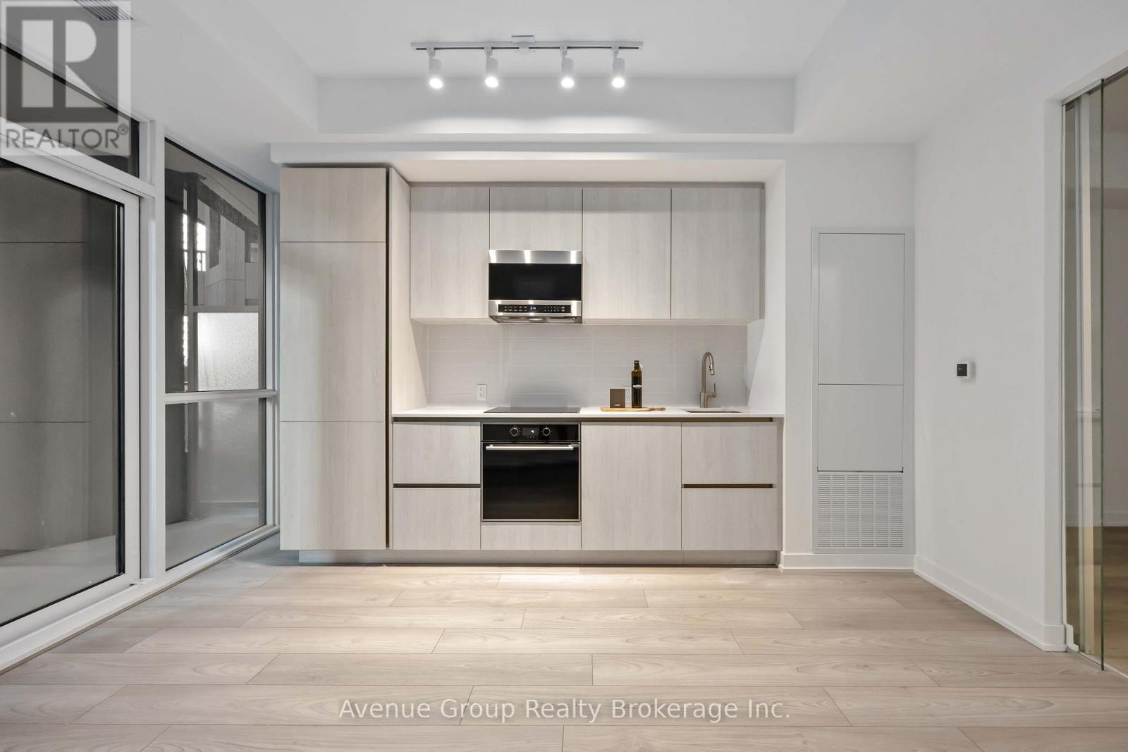 210 - 110 Broadway Avenue, Toronto, Ontario  M4P 1V7 - Photo 13 - C12577280